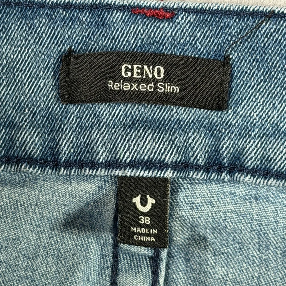 True Religion Geno Relaxed Slim Light Wash Denim Jeans Mens 38 57795-00 Blue